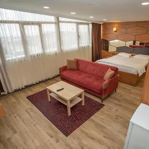 2* Hotel 216 Hill